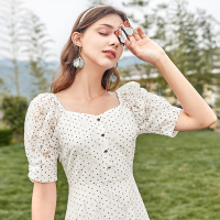 三彩2020夏季新款灯笼袖绣花蕾丝印花复古连衣裙