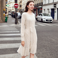 三彩冬季新款圆领长袖针织连衣裙温暖扭花荷叶边毛衫裙子