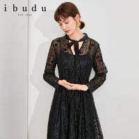 伊布都ibudu2020秋季新款V领绣花蕾丝裙连衣裙吊带两件套