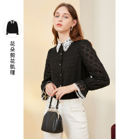 三彩2020秋季新款花边翻领单排扣花朵剪花喇叭袖长袖衬衫女