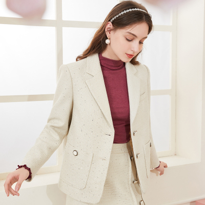 三彩2020冬季新款西装领单排扣金丝珠片长袖直筒西装外套女