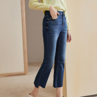 三彩2020冬季新款高腰腰带字母刺绣毛边微喇牛仔裤喇叭裤长裤女