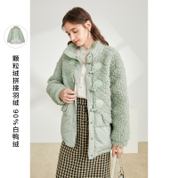 三彩2020冬季新款颗粒绒拼接牛角扣羽绒服宽松保暖外套女