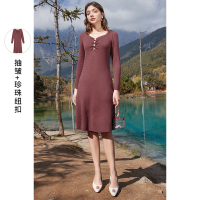 三彩2021春季新款V领法式复古连衣裙抽皱针织裙雅中长秋冬