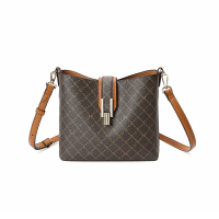 稻草人新款女包9单肩斜挎小包女法国小众大容量百搭水桶包包女