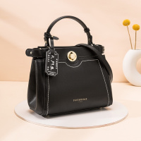 马克华菲优雅爱心扣小方包女链条包包单肩包斜挎包