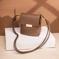 马克华菲大容量单肩包斜挎包包女手提包水桶包女包