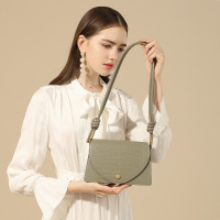 马克华菲复古石头纹小方包单肩包女包包简约信封包腋下包