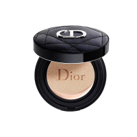 克丽丝汀迪奥 凝脂恒久粉底液