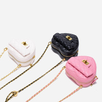 爱心小香风包包金球链单肩包20221OjECN