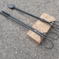 锻打火钳 总长460MM 钳口长100MM 重量500克 单位:把 货期15天