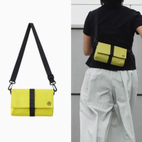 未行 Kiwee 三角单肩包迷你柠黄