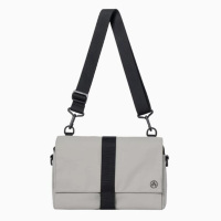 未行 Kiwee 三角单肩包 加大号犀牛灰