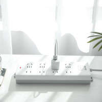 得力18258-03插排4+4八位总控3米PVC袋装(白)