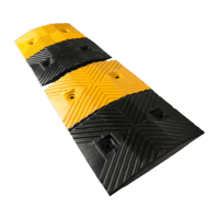 鸣固 橡胶减速带加厚斜坡缓冲带5个厚梯形-二合一轻款500*330*45mm