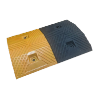 鸣固 橡塑减速带汽车限速垄加厚斜坡缓冲带公路道路面坡道50*35*5橡塑减速带-梯形