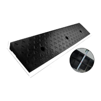 鸣固 马路牙子台阶垫 斜坡垫板 橡胶塑料路沿坡汽车台阶上坡100*25*12全黑路沿坡