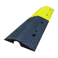 鸣固 线槽减速带 W型橡塑线槽板电缆保护槽板5.7cm内径无黑皮100*35*7cmmm