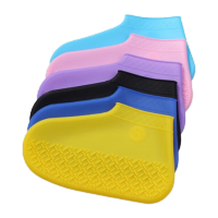 鸣固 一次性户外雨天防水硅胶鞋套防雨防滑加厚耐磨硅胶鞋套 粉色M