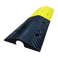 鸣固 橡塑线槽减速带 橡塑线槽板电缆保护槽板室外 橡塑W型中二槽