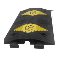 鸣固 橡塑线槽减速带 橡塑线槽板电缆保护槽板室外 奔驰款橡塑小一线槽