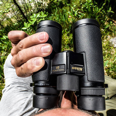 尼康(Nikon)高倍高清专业双筒望远镜HG MONARCH系列 ED镜片 镁合金镜身 8x42大口径高清版