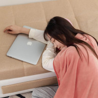 皮尔卡丹多功能披肩毯(粉色)70*130cm PCAZ-033