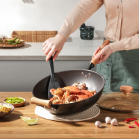 膳魔師 膳魔师防锈铁锅IWA-32-HS-JZ