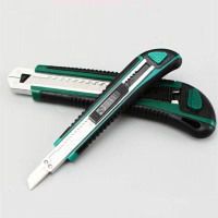 世达(SATA)橡塑柄推钮美工刀8节18x100MM(SA93428)