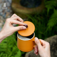 陸寳(LOHAS) 陶瓷茶杯平安永结盖杯-琉璃黄