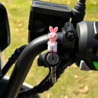 电动摩托车头盔锁防偷盗固定扣安全帽锁神器电瓶车帽子锁全盔挂钩- -- -头盔防盗锁- -【背带粉红兔】