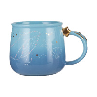 杯具熊陶瓷杯360ml带手柄盖星辰大海蓝MK002-360