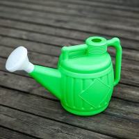 加厚洒水壶大浇花喷壶塑料浇水壶长嘴花洒壶园艺浇菜壶家用淋花壶容量4L (1个)