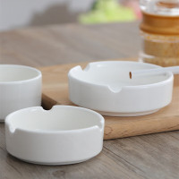 方解实简约白瓷陶瓷烟灰缸 客厅办公室酒店装饰 圆形烟灰缸 4寸