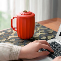 万仟堂(陶瓷功夫茶杯泡茶杯简中式 鸿运高照办公杯 朱漆釉办公杯01
