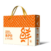 来伊份(LYFEN) 休闲零食礼盒装零食大礼包 伊份关爱礼盒920g