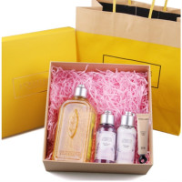 欧舒丹 套装(洗发露250ml+浴露75ml+润肤乳75ml+护手霜50g)