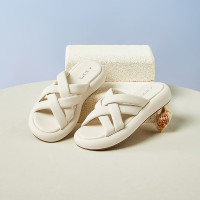 百思图夏季商场休闲平底居家外穿女拖鞋彭彭拖