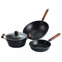 张小泉 古法锤纹三件套C35613000配置:汤锅22cm、煎锅22cm、炒锅32cm