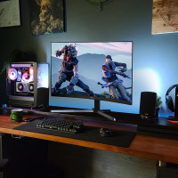 AOC 电竞显示器全高清快速刷新 1ms疾速响应 广色域滤蓝光不闪屏 27英寸2K 170Hz曲面CQ27G3SE