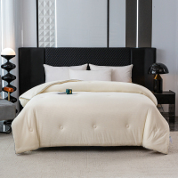 红蜻蜓舒云四季被