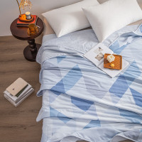 最生活 夏凉被夏季空调被双面可机洗抗菌裸睡夏天薄 夏被单被150*200cm 棉上印花夏被Z-8802