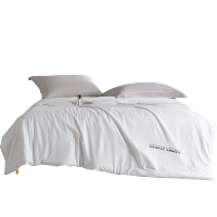 Marie Claire 夏洛特凉被150×210cm 透气凉感空调被 MC-A016!