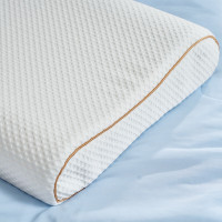 富安娜 云梦泰国 进口呵护 乳胶枕