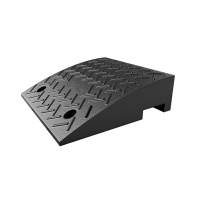 汇特益 橡胶路沿坡汽车上坡垫斜坡垫防滑门槛台阶三角垫50CM宽*80CM长*18CM高 黑色(单位:个)