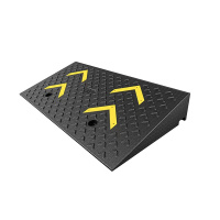 Hittery 橡塑台阶垫 [导向箭头]长100*宽50*高11CM 升级款 配膨胀螺丝(单位:个)