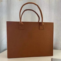 小窝厘 收纳包 毛毡包卡通伴手礼手提袋 中号 30*25*15cm,可定制(起订量:200个)