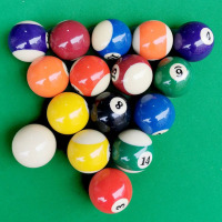 龙云天盾标准比赛57台球子家用美式38台球成人桌球训练黑8花球53桌球 57mm花球(16球一盒)