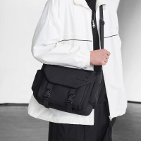 美旅 潮流运动休闲斜挎包