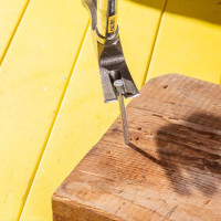 得力工具DL5025钢管柄羊角锤(黑) 0.25kg